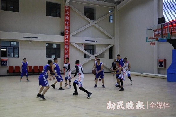 上海援疆叶城分指与叶城消防大队开展篮球联谊赛
